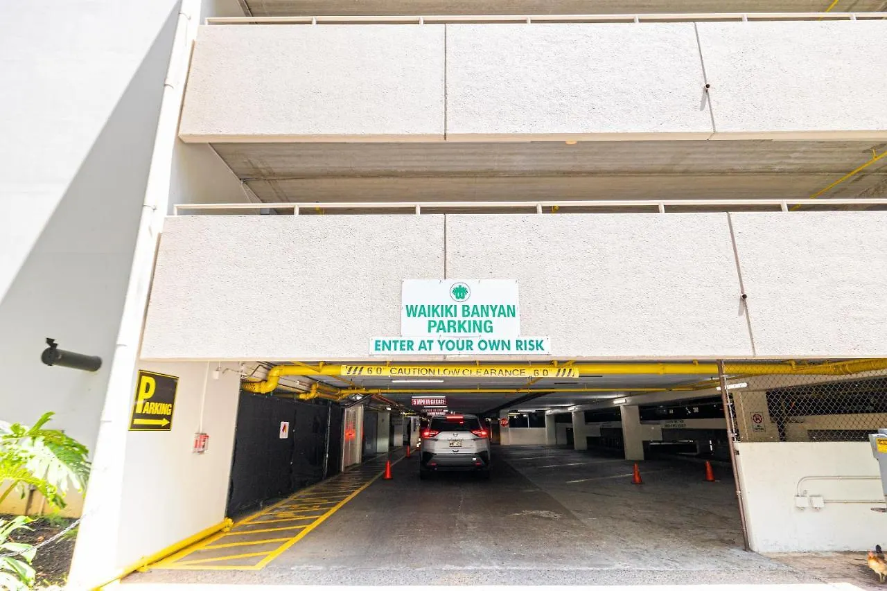 Tastefully Remodeled Apt With Mountain View & Free Parking! Χονολουλού Διαμέρισμα