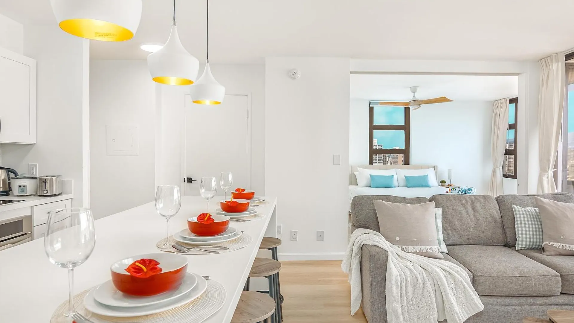 Tastefully Remodeled Apt With Mountain View & Free Parking! Χονολουλού