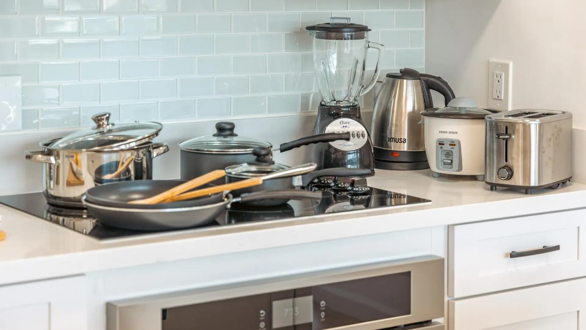 Tastefully Remodeled Apt With Mountain View & Free Parking! Χονολουλού Διαμέρισμα