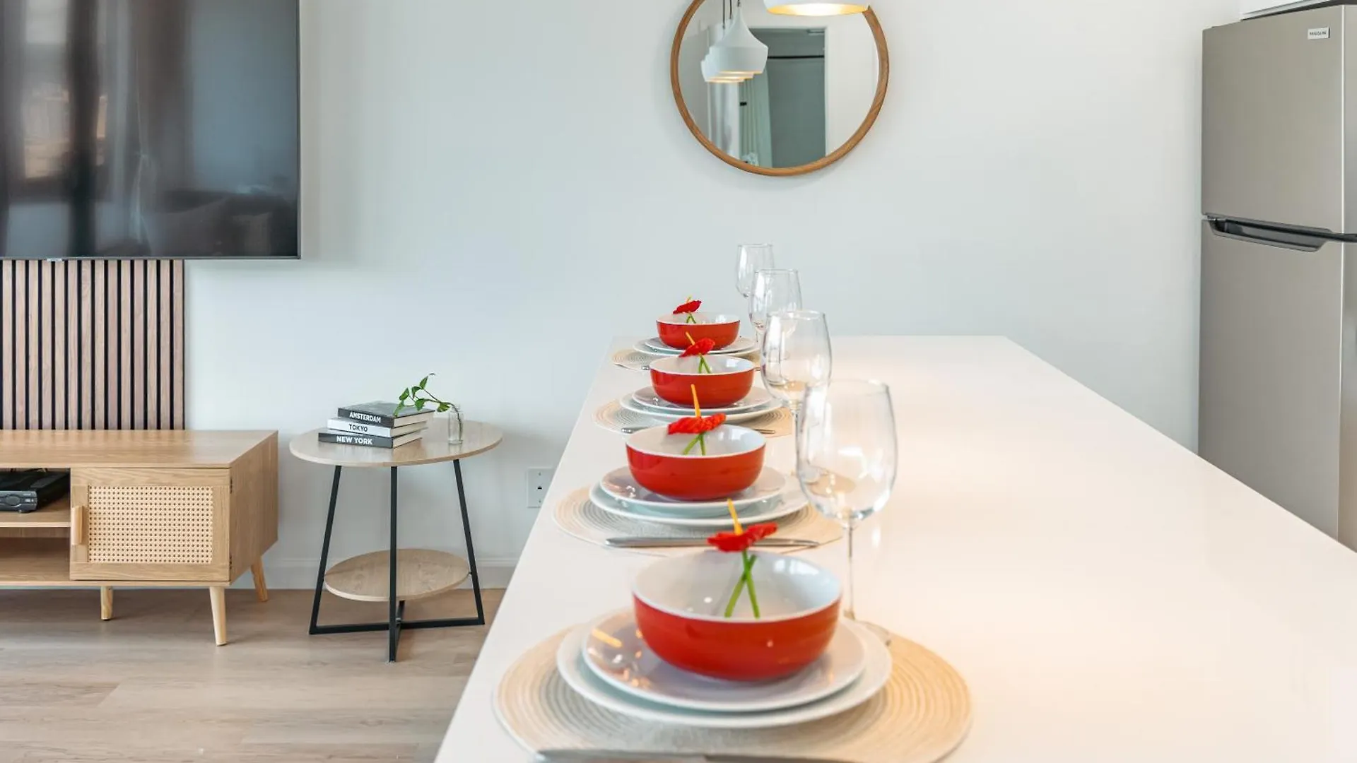 Tastefully Remodeled Apt With Mountain View & Free Parking! Χονολουλού Διαμέρισμα